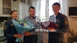 Сотрудники вуза поздравили ветерана Академии с юбилеем